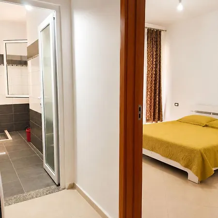 Luiza Marina 2 * Vlorë